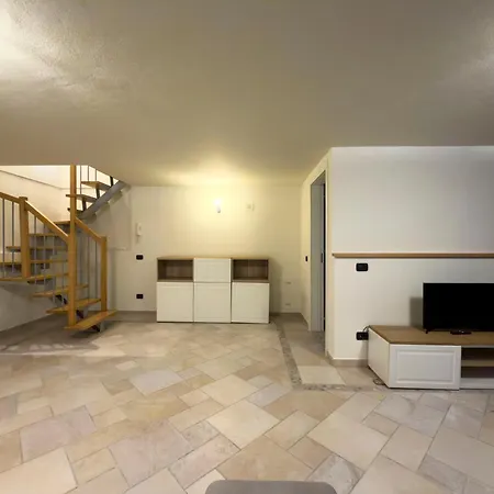 Montanari Palace *