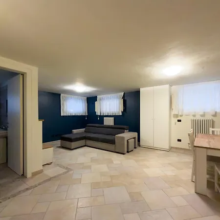 Montanari Palace 公寓 米兰多拉