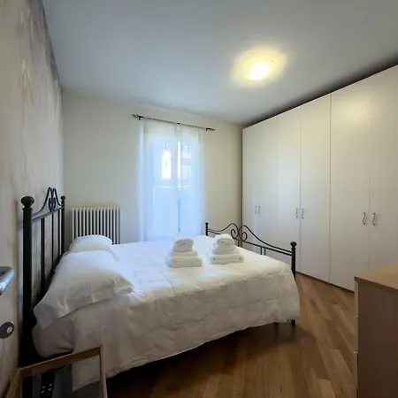 Montanari Palace Apartment Mirandola