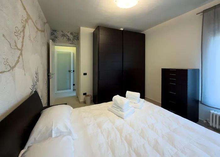 Montanari Palace Apartmán Mirandola